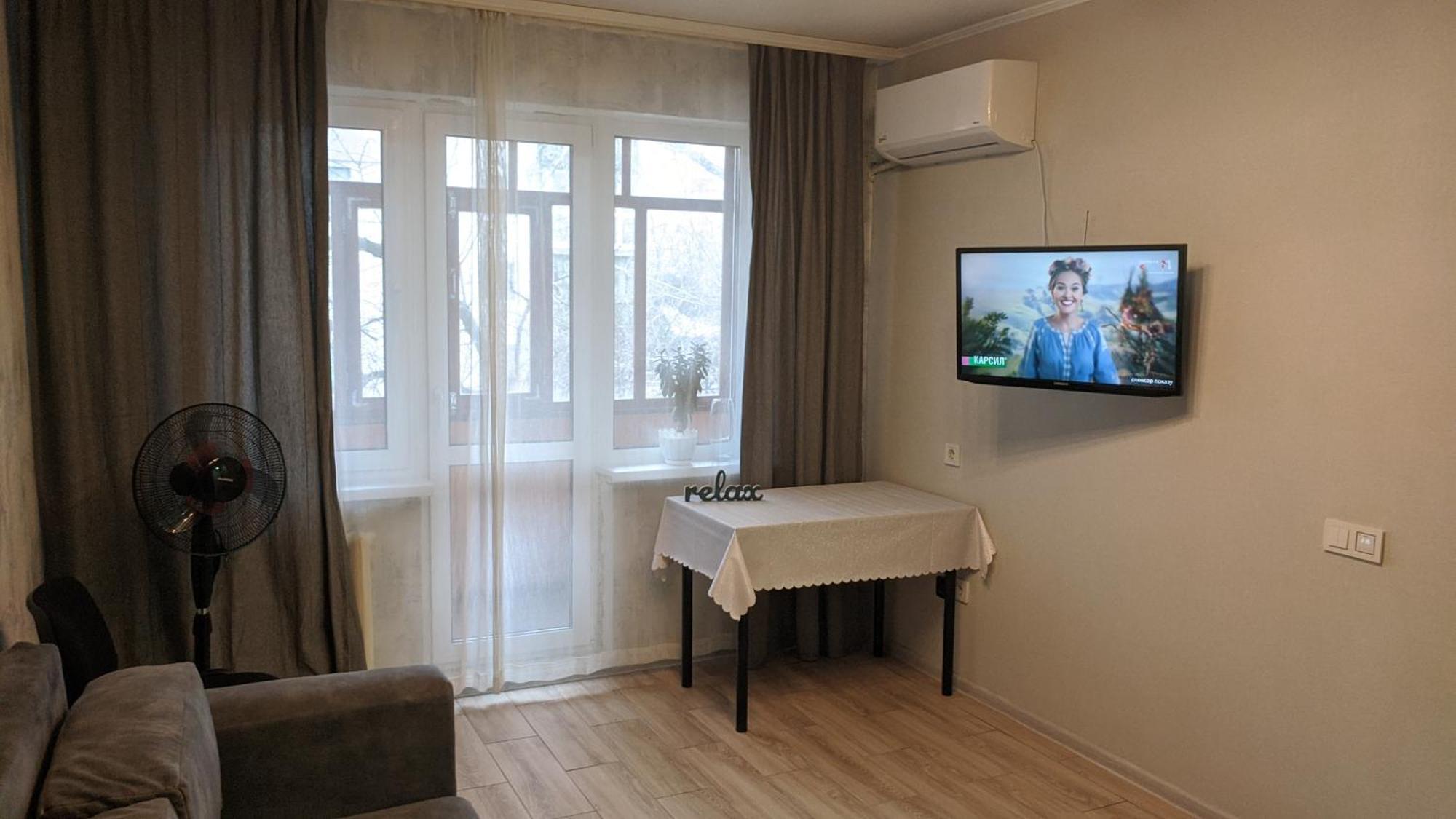Apartment Near City Center On Peremohy Avenue 46 Chernihiv Exterior photo